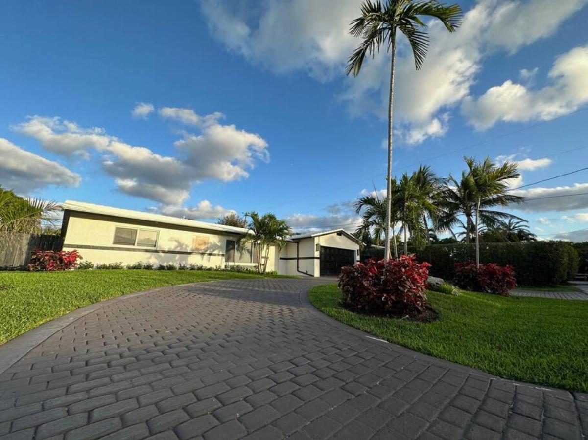 The Sun House - 3 Bed, 2 Bath, Private Pool, Fire Pit, Huge Backyard Villa Fort Lauderdale Kültér fotó
