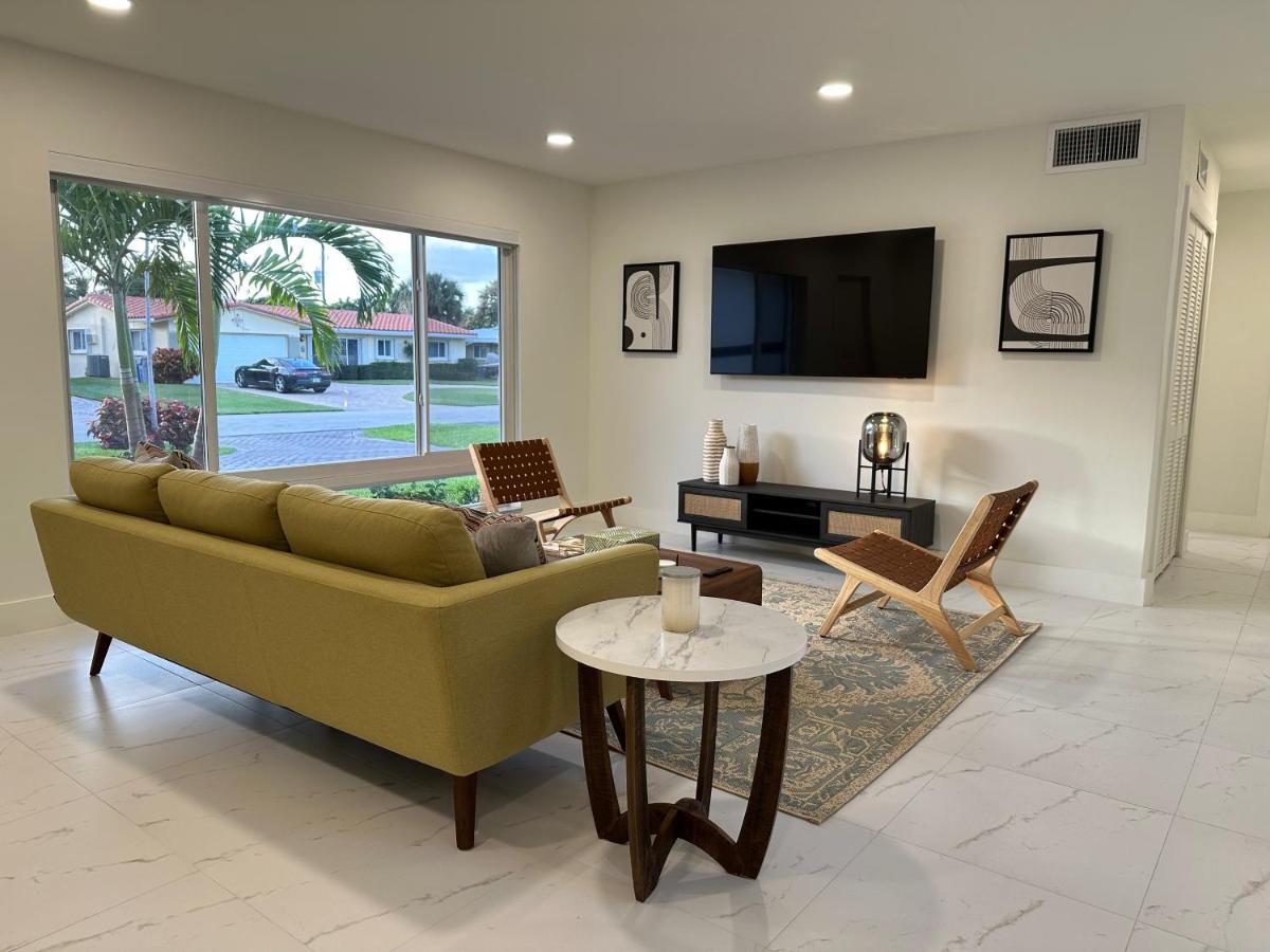 The Sun House - 3 Bed, 2 Bath, Private Pool, Fire Pit, Huge Backyard Villa Fort Lauderdale Kültér fotó
