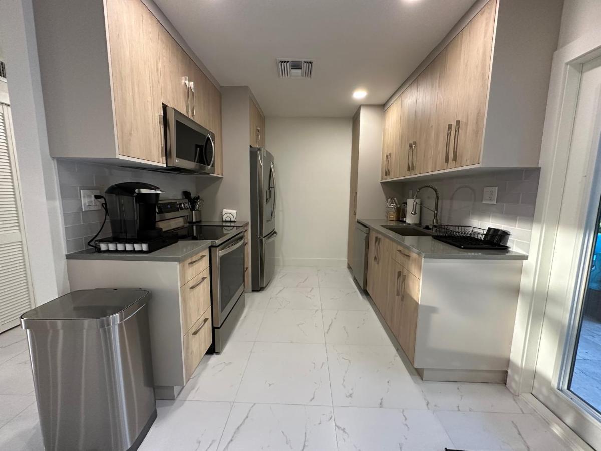 The Sun House - 3 Bed, 2 Bath, Private Pool, Fire Pit, Huge Backyard Villa Fort Lauderdale Kültér fotó